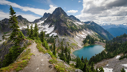 Cascade Pass Trail